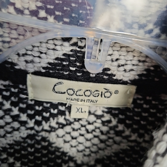 Cocogio Women's Sz XL Black White Geometric sweater tunic snap closure - Picture 2 of 13